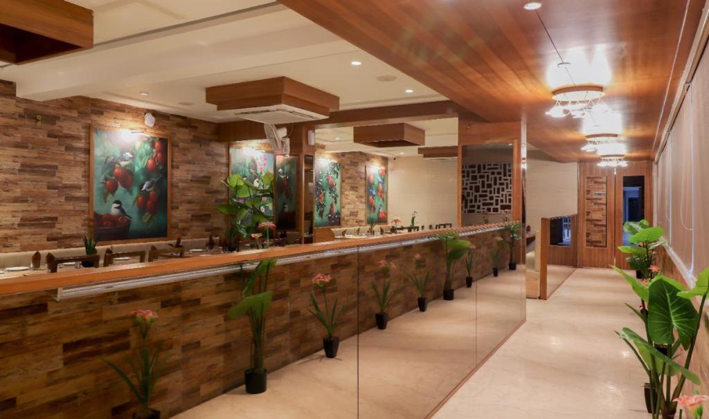 Royal Inn Hotel Ambaji ภายนอก รูปภาพ