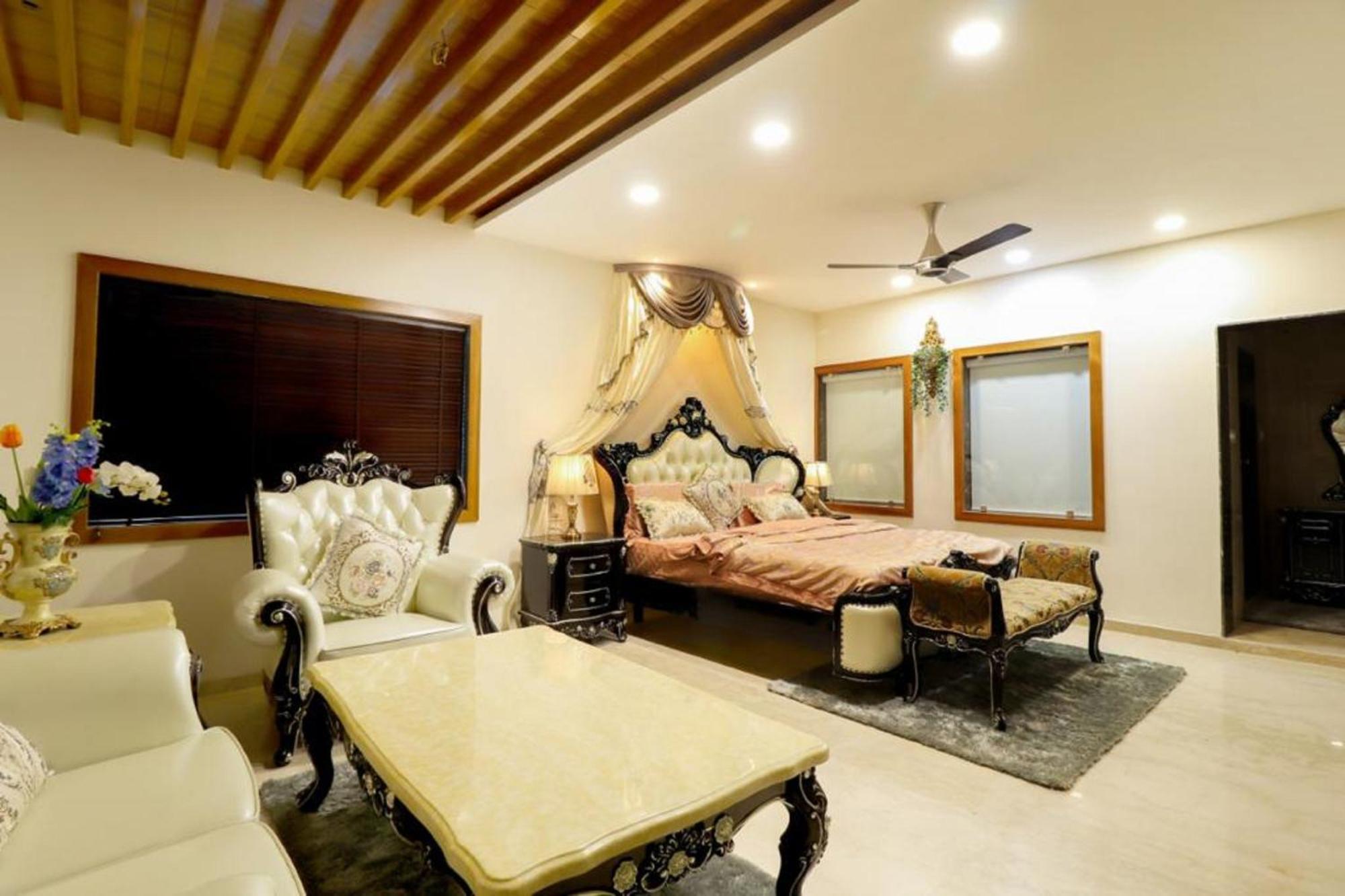 Royal Inn Hotel Ambaji ภายนอก รูปภาพ