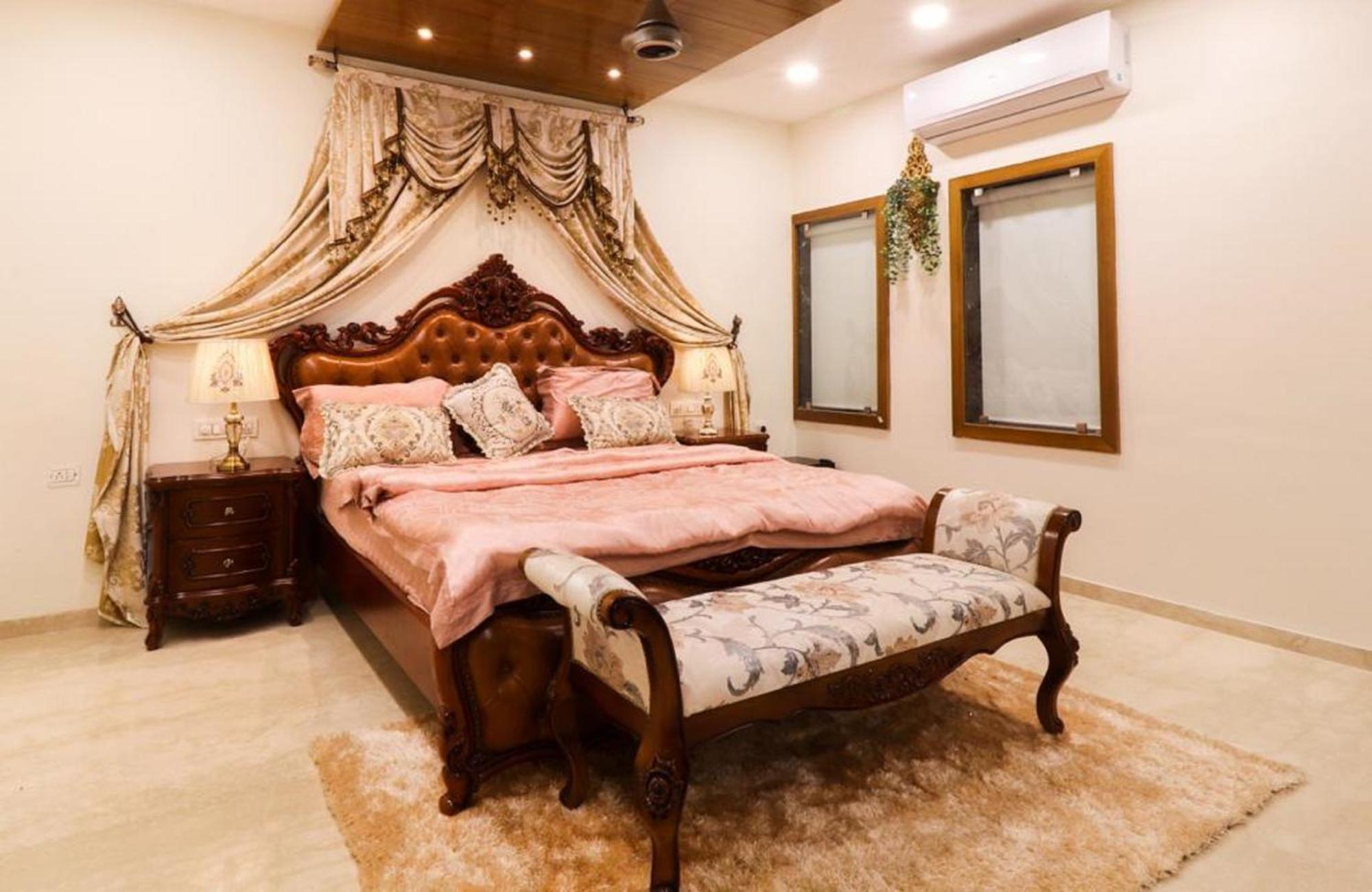 Royal Inn Hotel Ambaji ภายนอก รูปภาพ