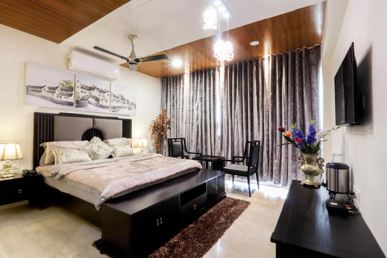 Royal Inn Hotel Ambaji ภายนอก รูปภาพ