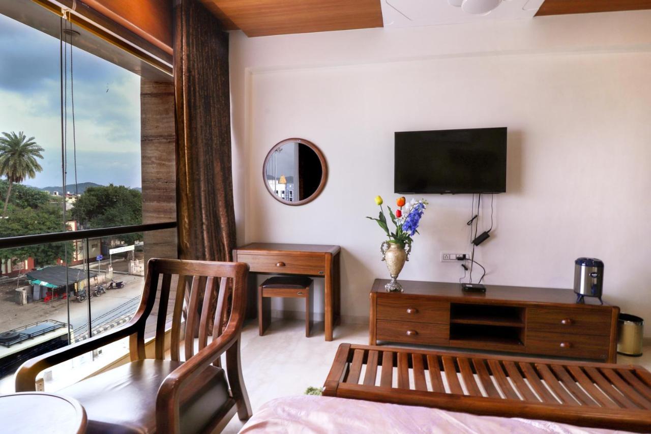 Royal Inn Hotel Ambaji ภายนอก รูปภาพ