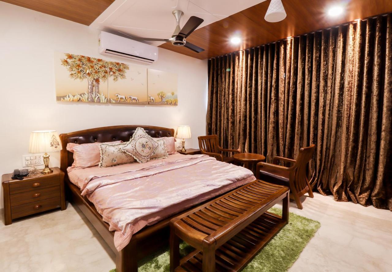 Royal Inn Hotel Ambaji ภายนอก รูปภาพ